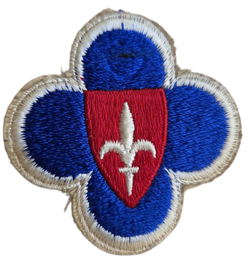 un patch brodé à bords coupés représentant les, Enlèvement ou Envoi