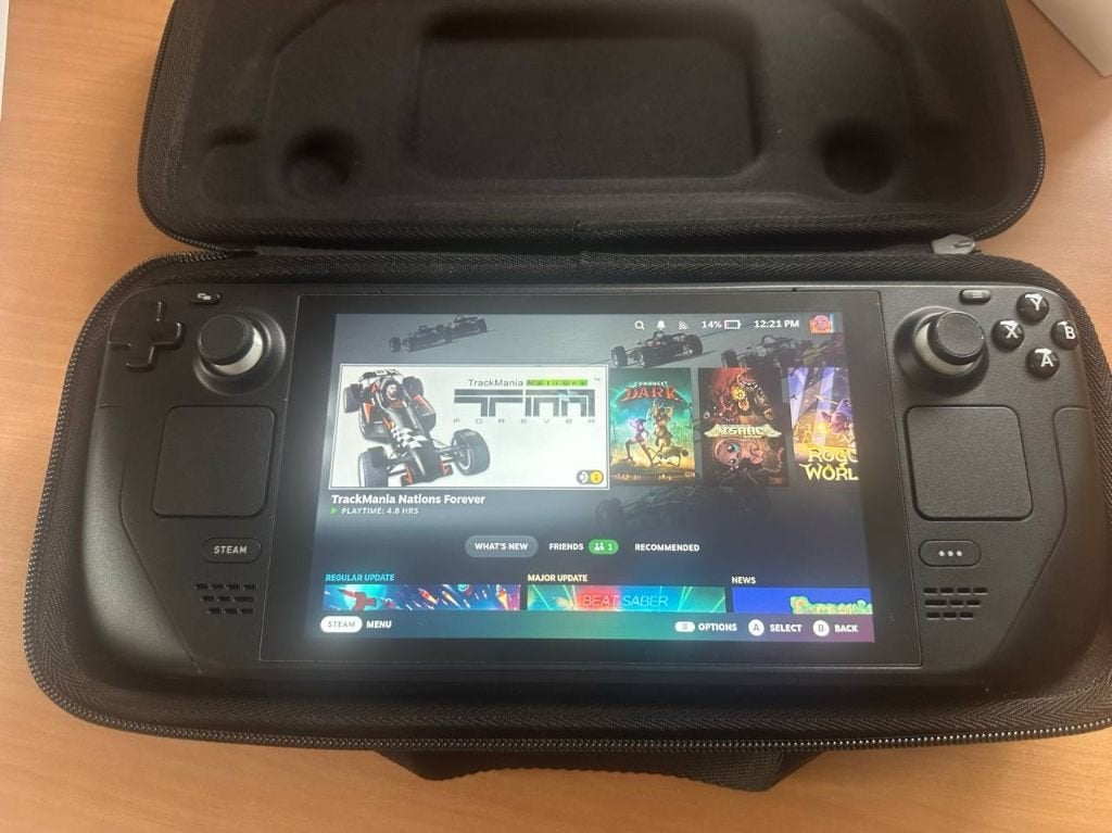 Steam Deck 256GB LCD + 128GB SD kaart, Games en Spelcomputers, Ophalen of Verzenden, Zo goed als nieuw