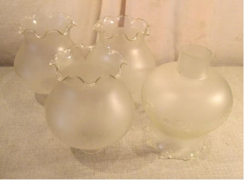 4 magnifiques abat-jour en verre : 19 h et 4,5 D., Maison & Meubles, Lampes | Abat-jour, Enlèvement ou Envoi, Comme neuf, Rond