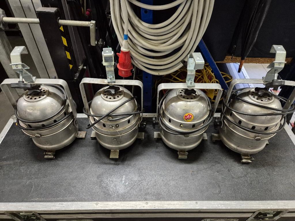 Par 64, Muziek en Instrumenten, Ophalen, Gebruikt