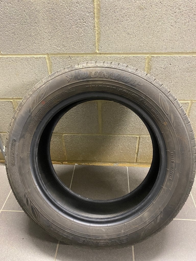 Pneu Dunlop 215/60/17, Autos : Pièces & Accessoires, Pneus & Jantes, 215 mm, Véhicule de tourisme, Pneus été, Enlèvement