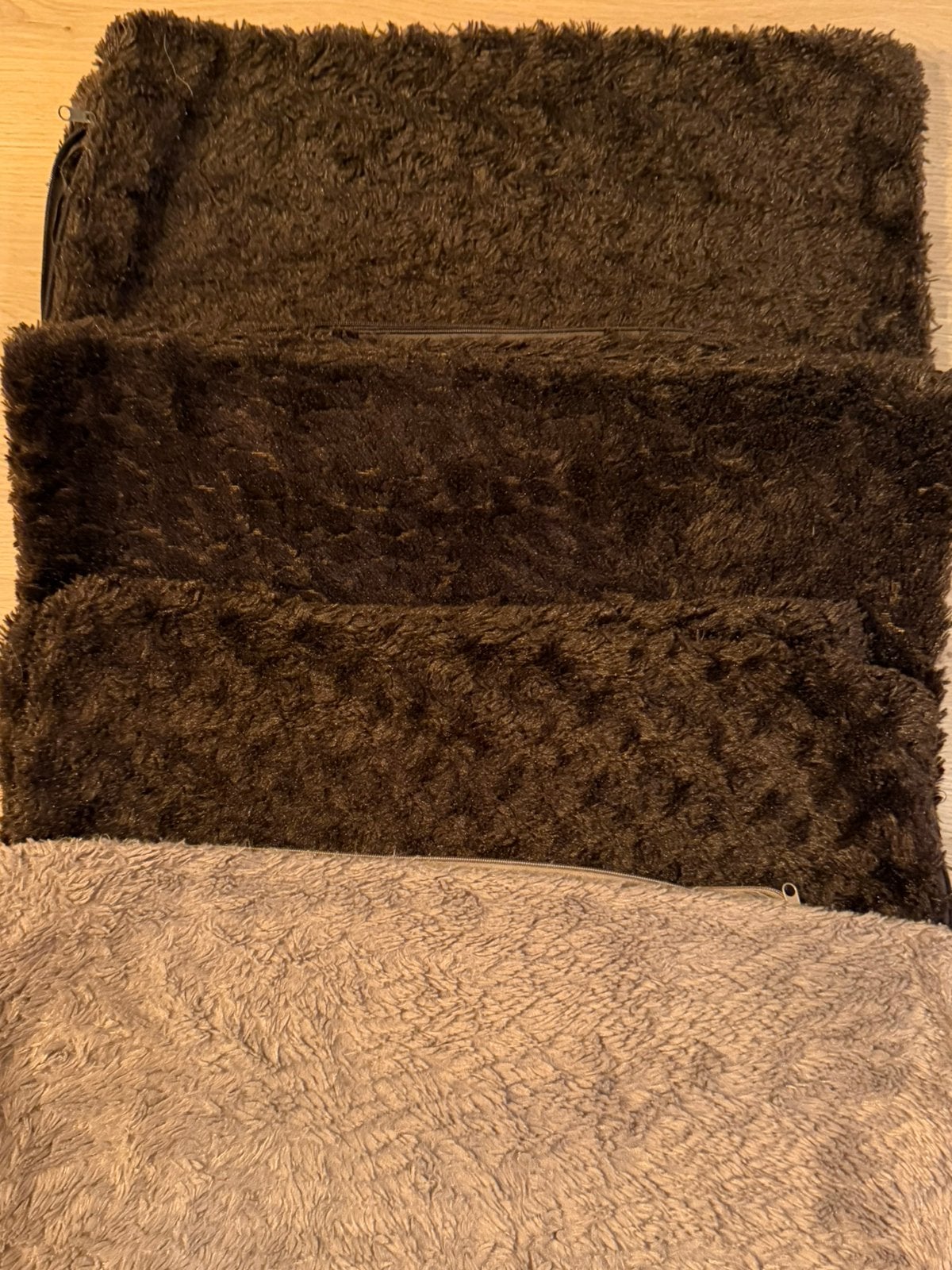 4 st zachte kussenslopen ( sierkussens), Beige, Vierkant, Ophalen of Verzenden, Zo goed als nieuw