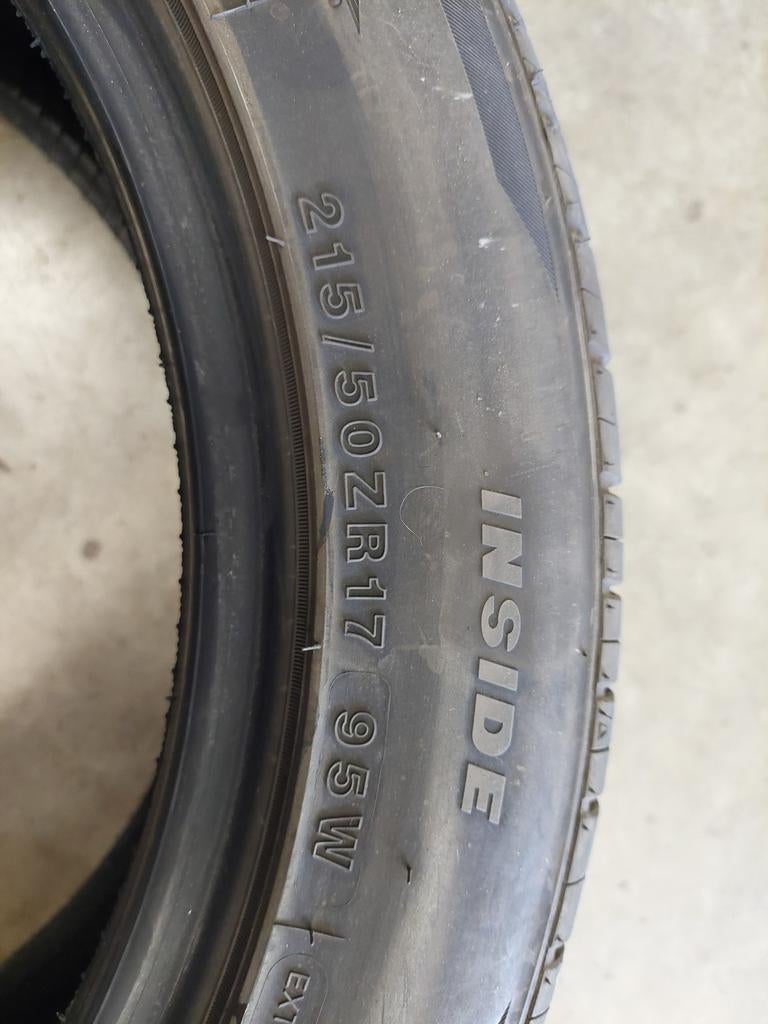 Pneus neuf 215 50 17