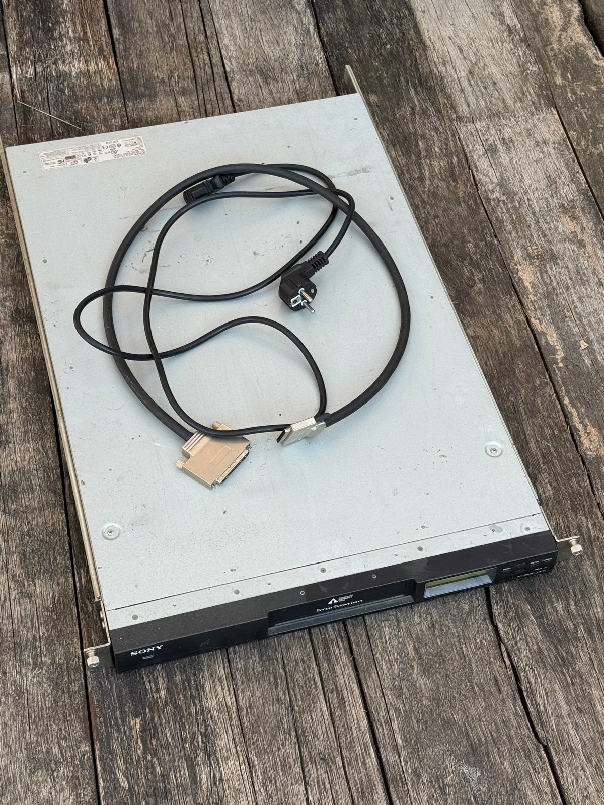 Sony tape StorStation, Enlèvement, Utilisé