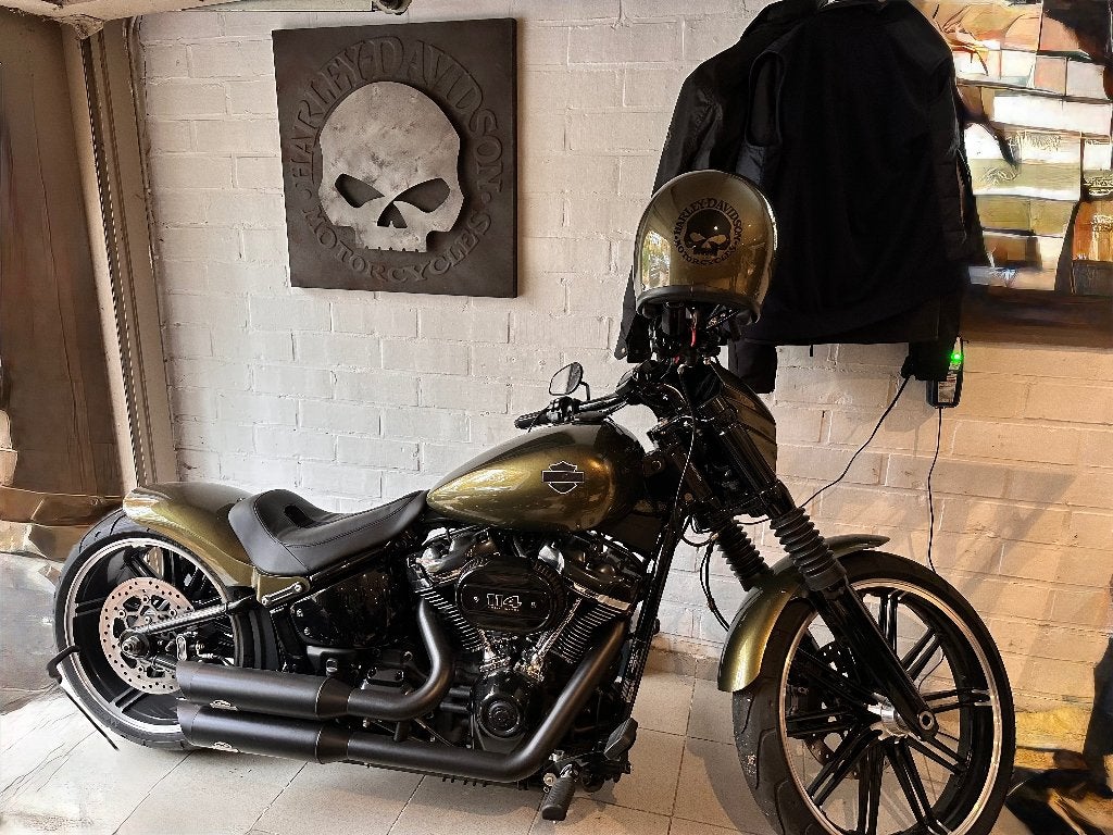 Harley Davidson Breakout 114 customized, Motoren, Chopper, Sportuitlaat, Meer dan 35 kW, Gebruikt