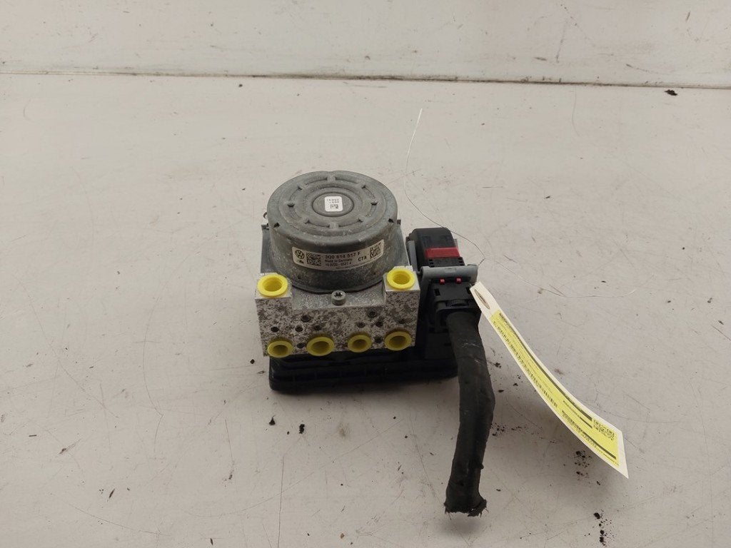 ABS POMP Volkswagen Golf Sportsvan (AUVS) (01-2014/12-2021), Gebruikt, Volkswagen, Volkswagen AG, Kundenbetreuung@volkswagen.de