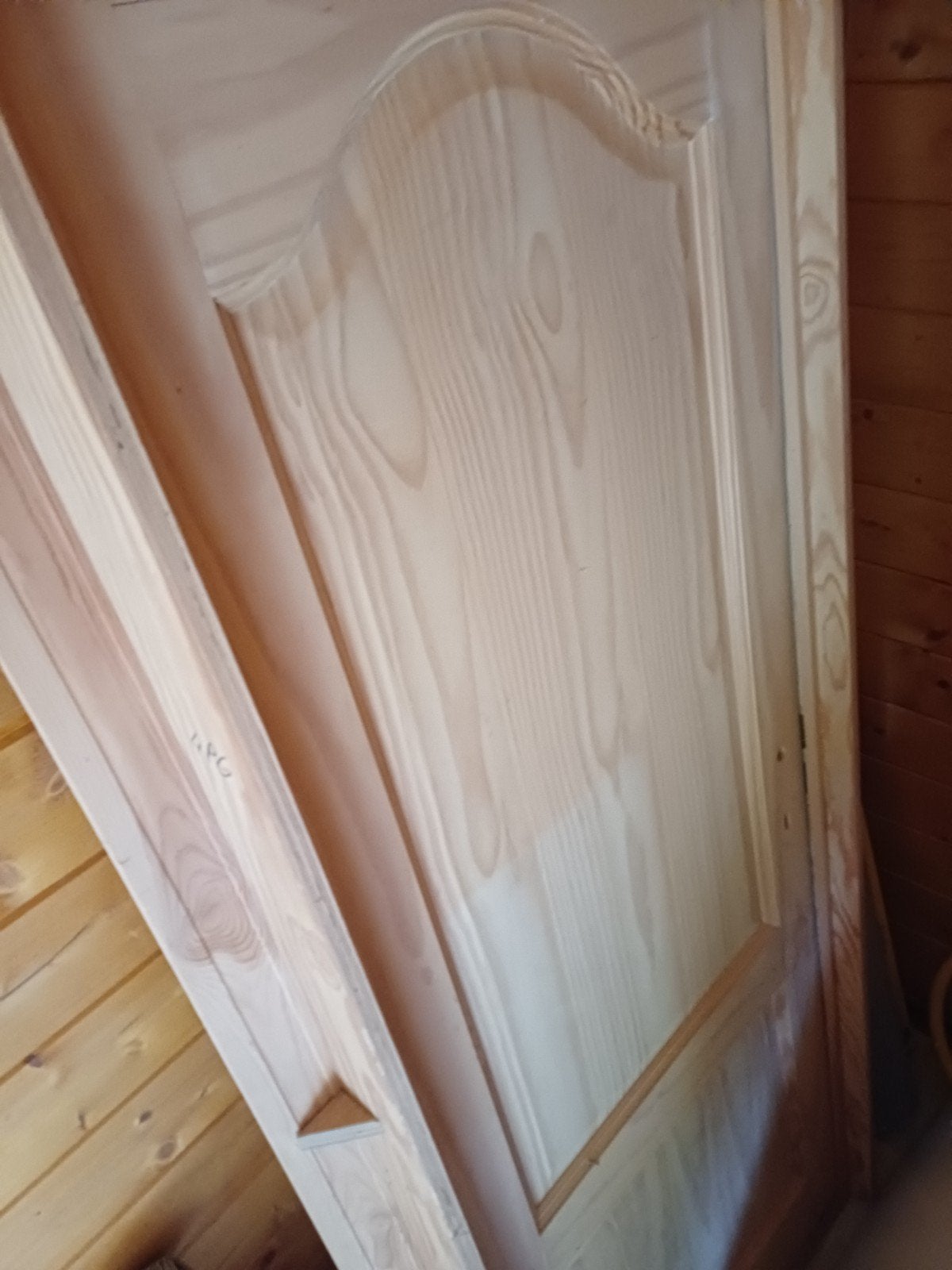 Porte nouvelle, Enlèvement, Bois