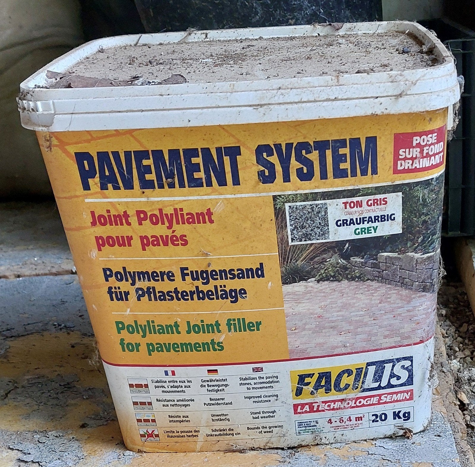Joint Polyliant pour pavés Gris, Enlèvement
