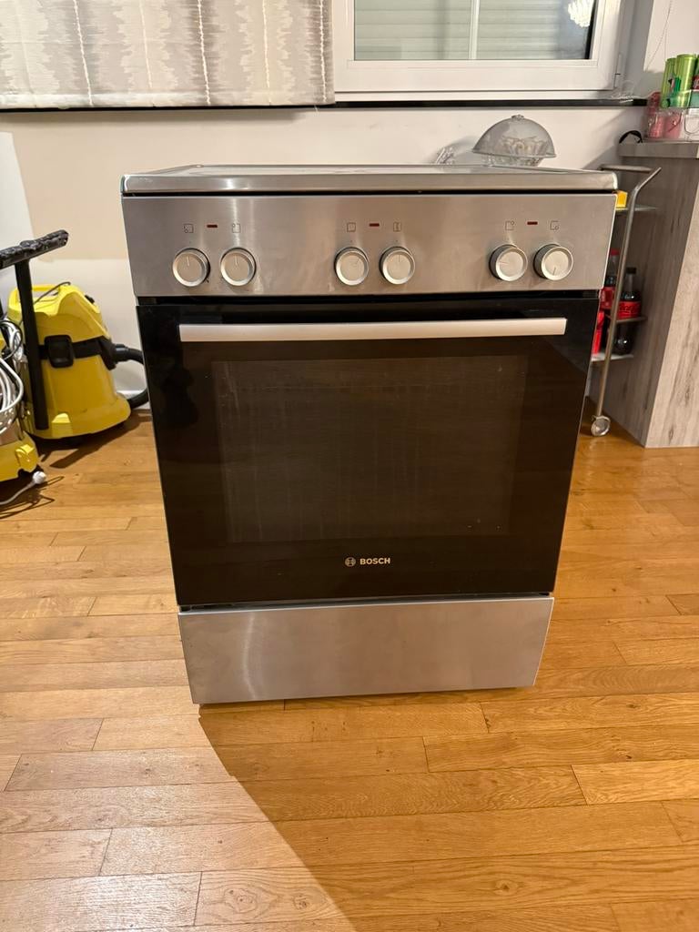 BOSCH HKA090150 - Cuisinière - Céramique - largeur 60 cm, Electroménager, Cuisinières, Comme neuf, À Poser, 4 zones de cuisson