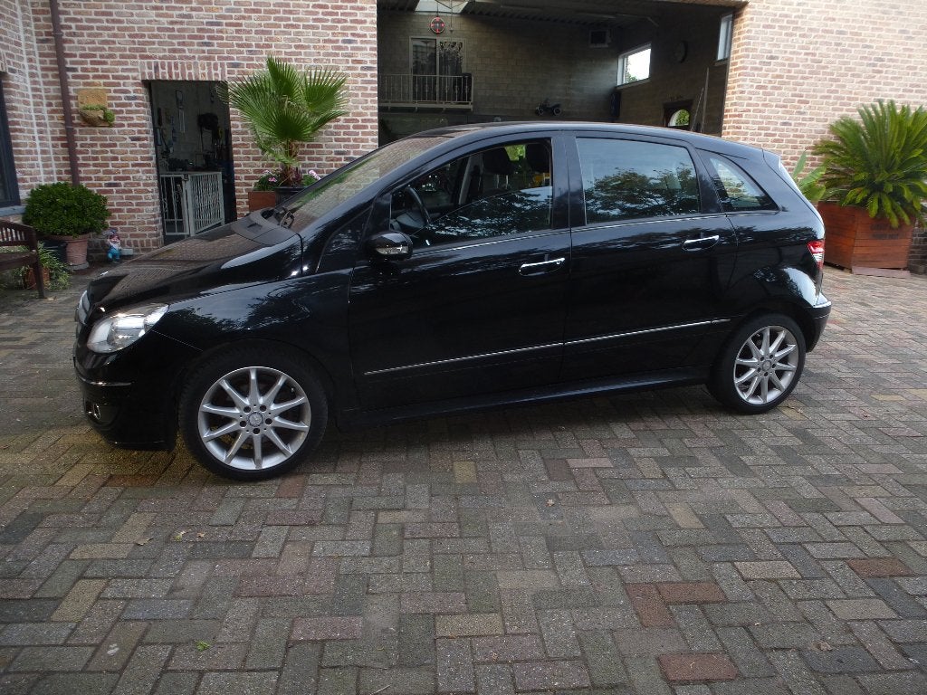 mercedes B 200 cdi, Autos, 100 kW, Electronic Stability Program (ESP), Entreprise, Boîte manuelle