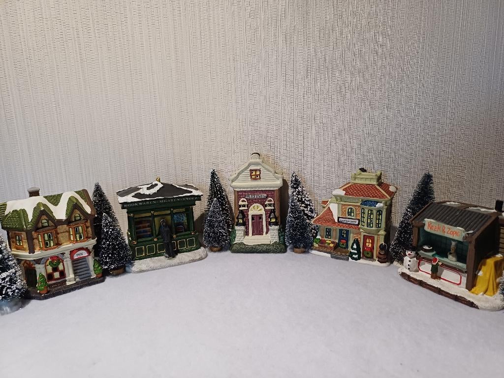 Kerst huisjes, 5 stuks, hand geschilderd + verlichting, Diversen, Kerst, Zo goed als nieuw, Ophalen of Verzenden