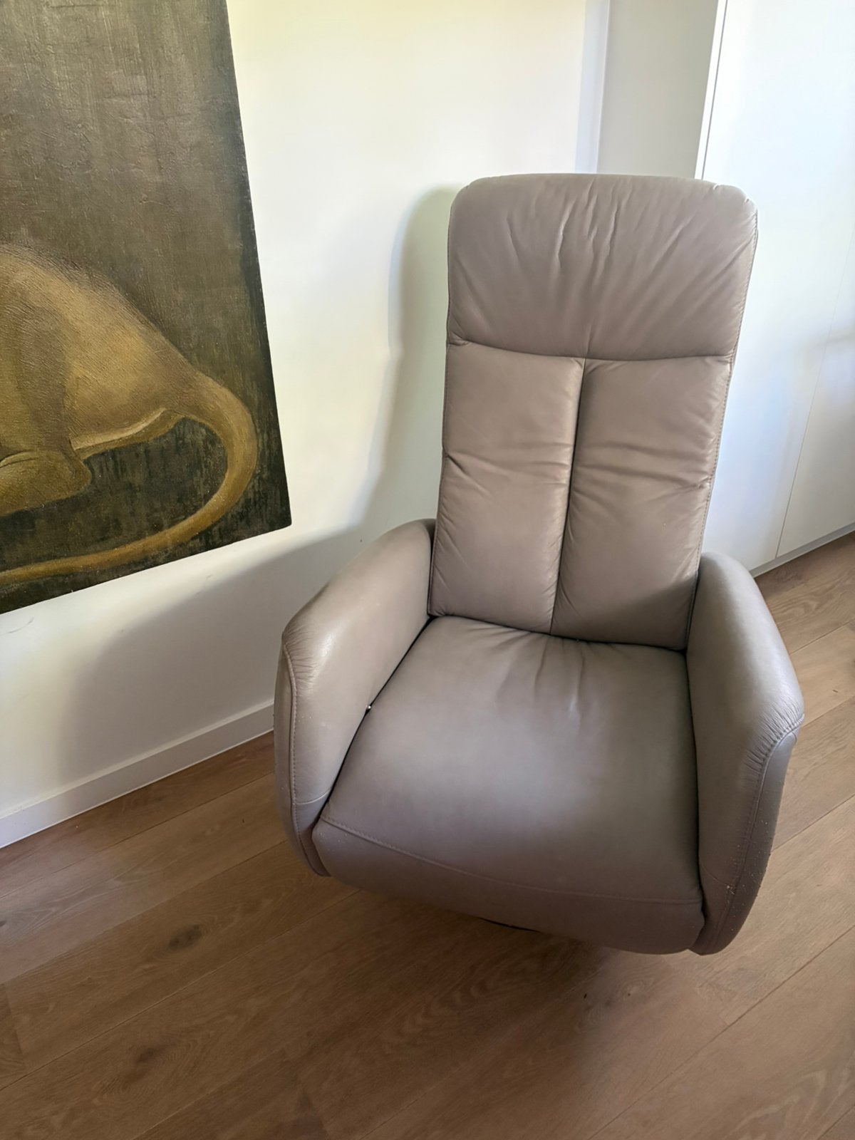 Fauteuil inclinable en cuir taupe, Maison & Meubles, Fauteuils, Moins de 75 cm, Enlèvement, Utilisé, 50 à 75 cm