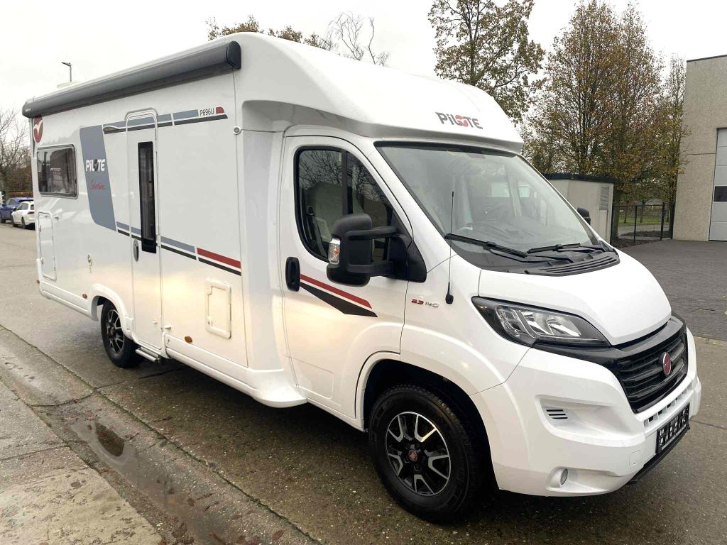 Pilote P696 U Selection Automaat, Caravanes & Camping, Camping-cars, Jusqu'à 4, Entreprise, Fiat, Pilote