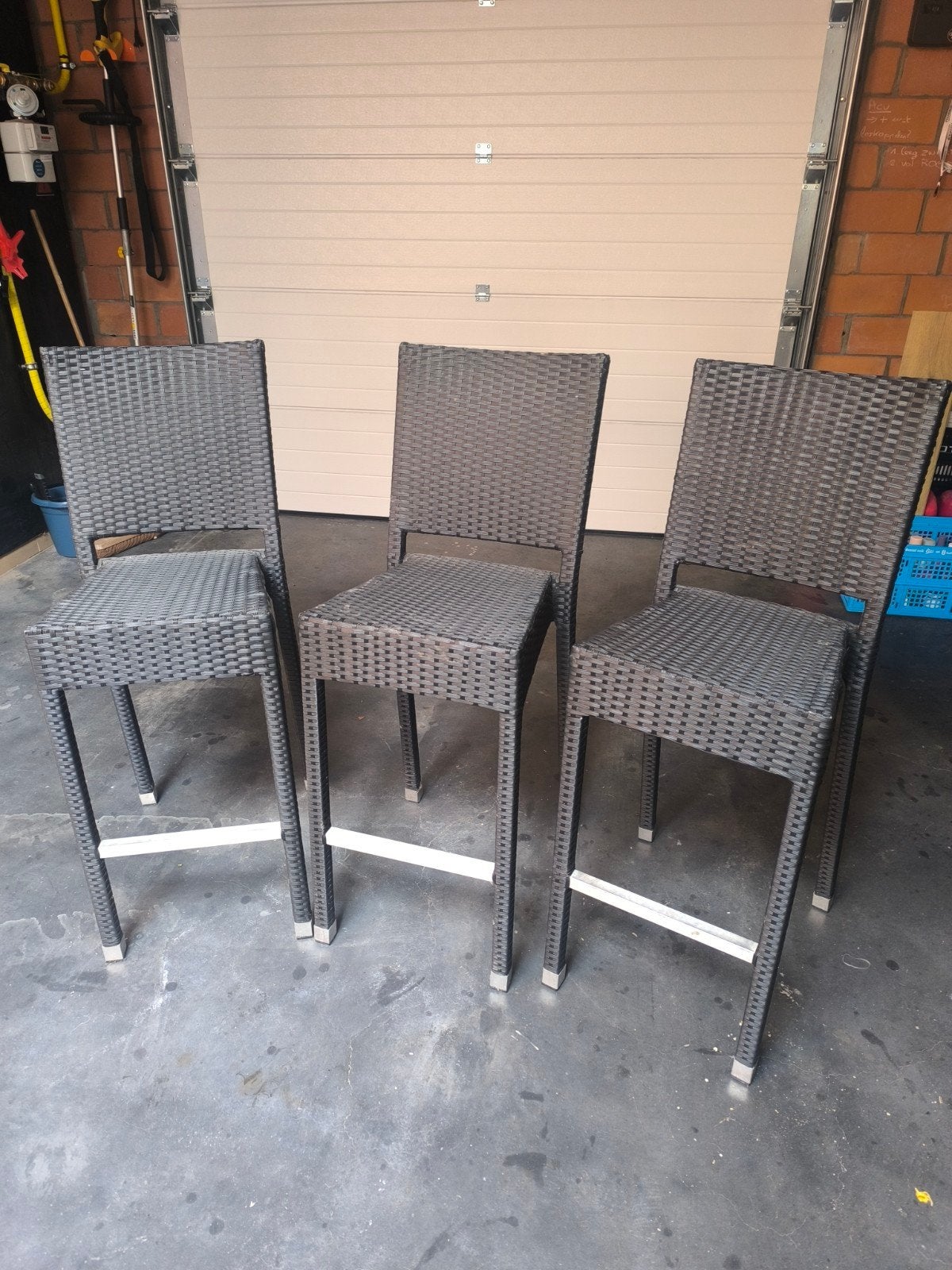 Ensemble de 3 chaises hautes, Enlèvement