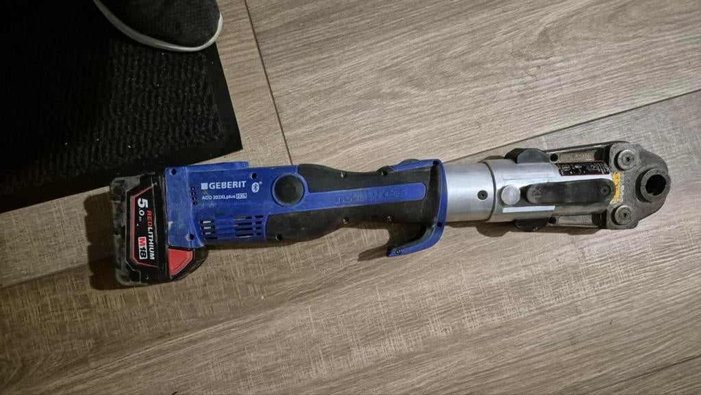 Geberit XXL krimptang, Doe-het-zelf en Bouw, Ophalen