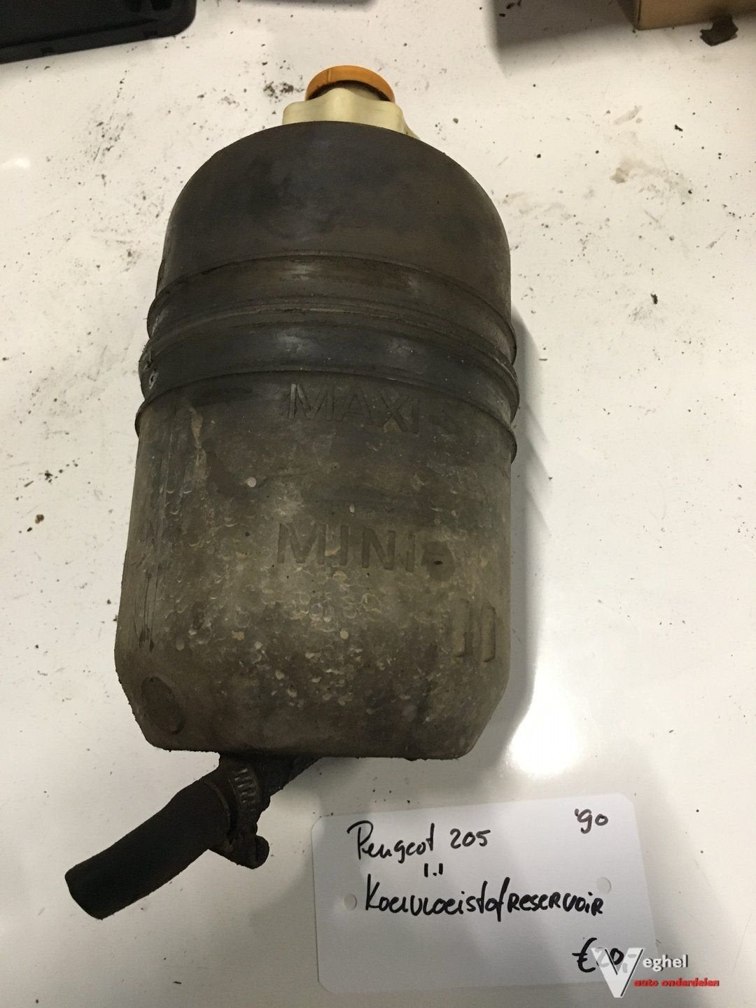 Peugeot 205 1.1 b 1990 Koelvloeistofreservoir, -, Utilisé, -, -