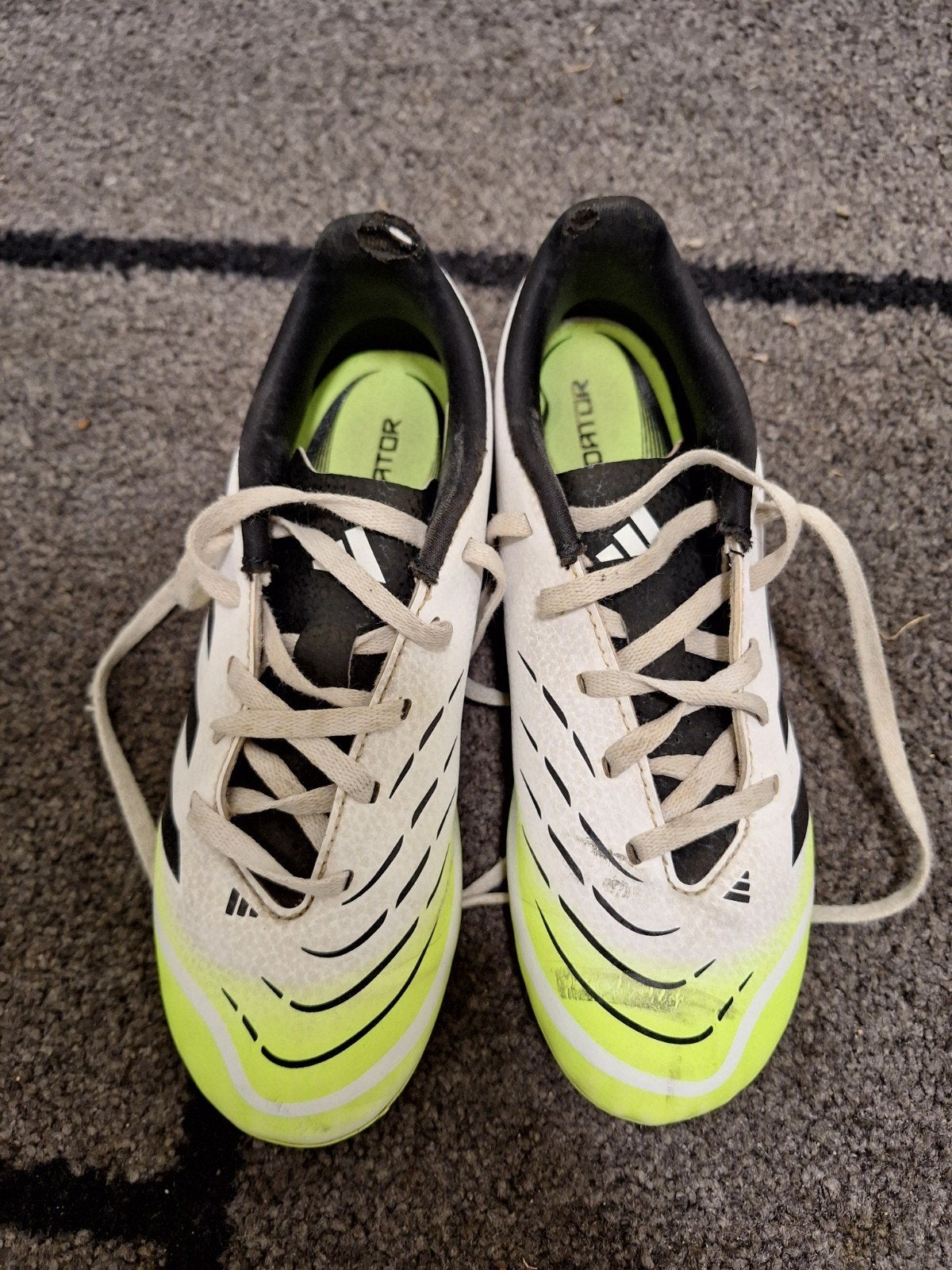 Adidas Predator Voetbalschoenen - maat 34, Ophalen of Verzenden, Gebruikt, Schoenen