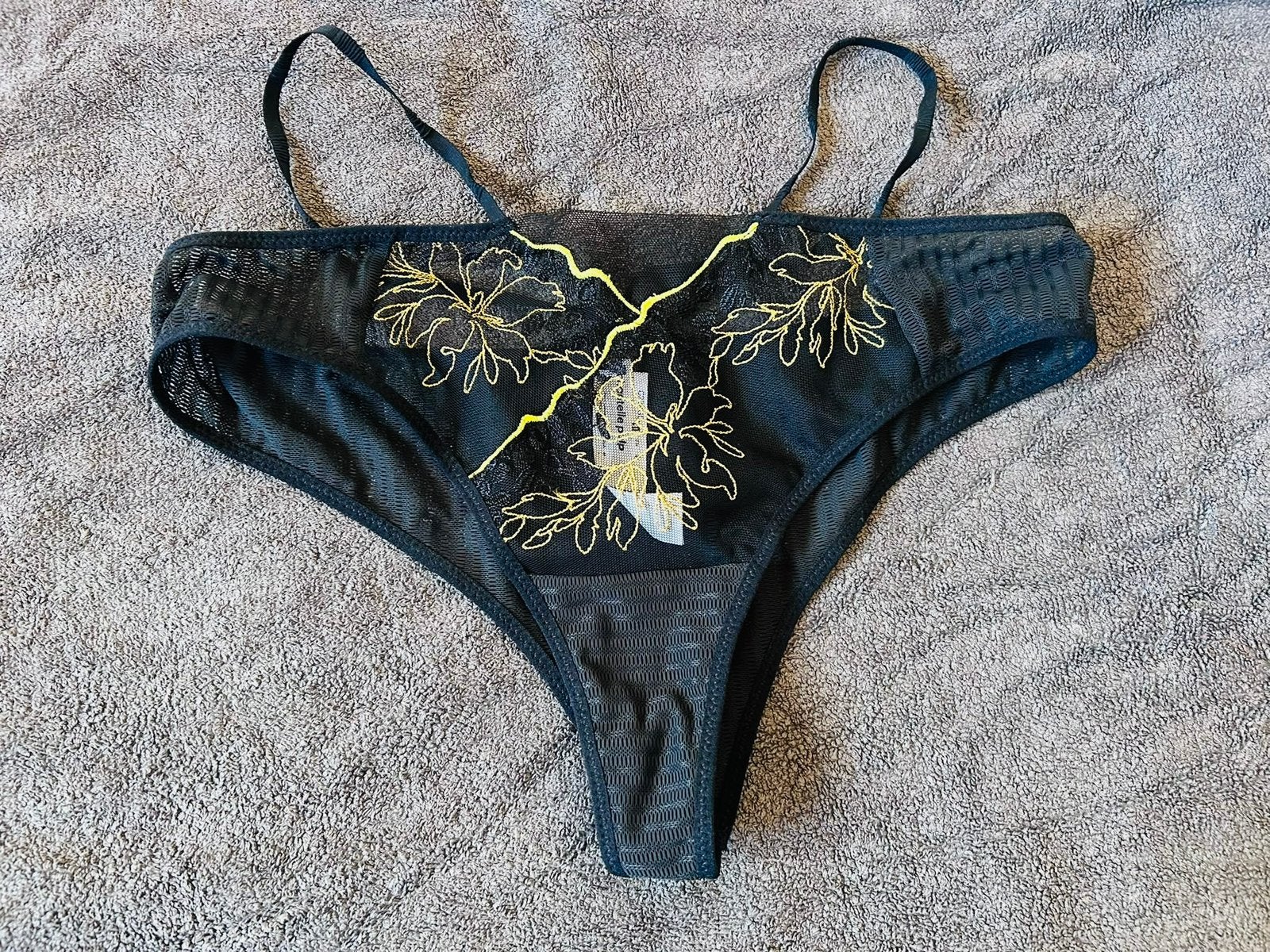 Nouvelle taille de chaîne L, Vêtements | Femmes, Envoi, String