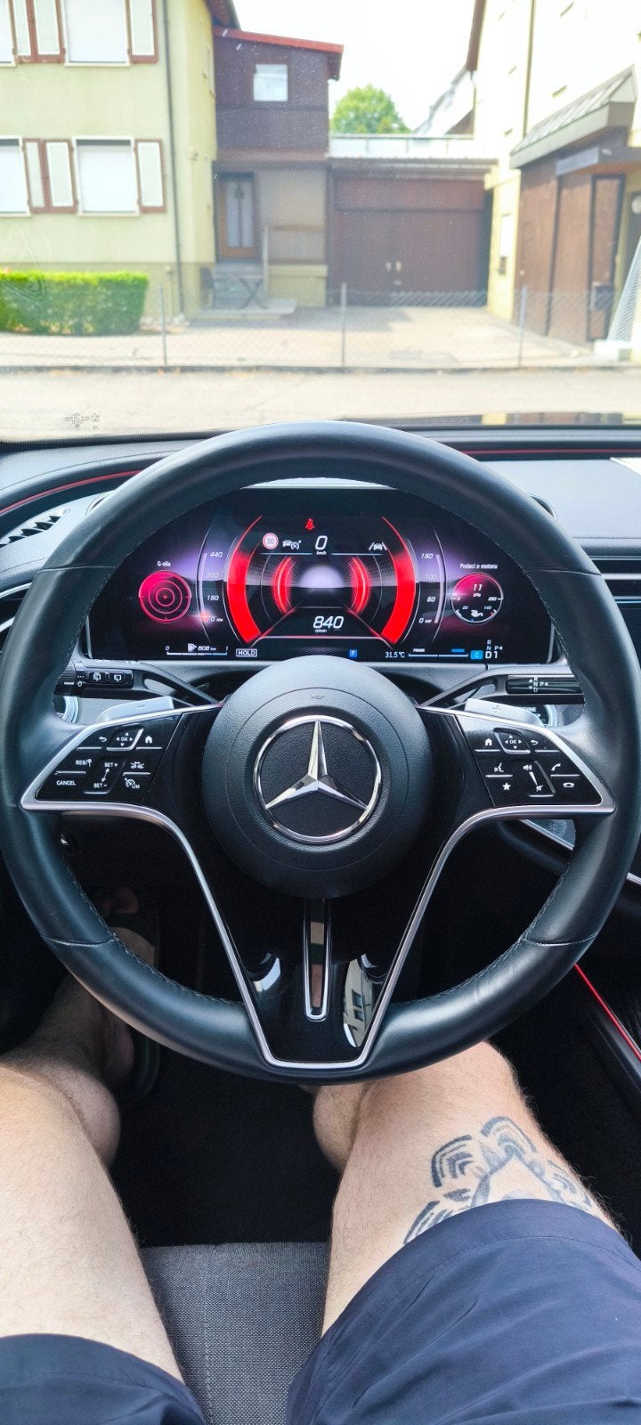 Mercedes E220 -2024| Lees de volledige advertenties, Auto's, 4 deurs, Leder en Stof, Zwart, Particulier