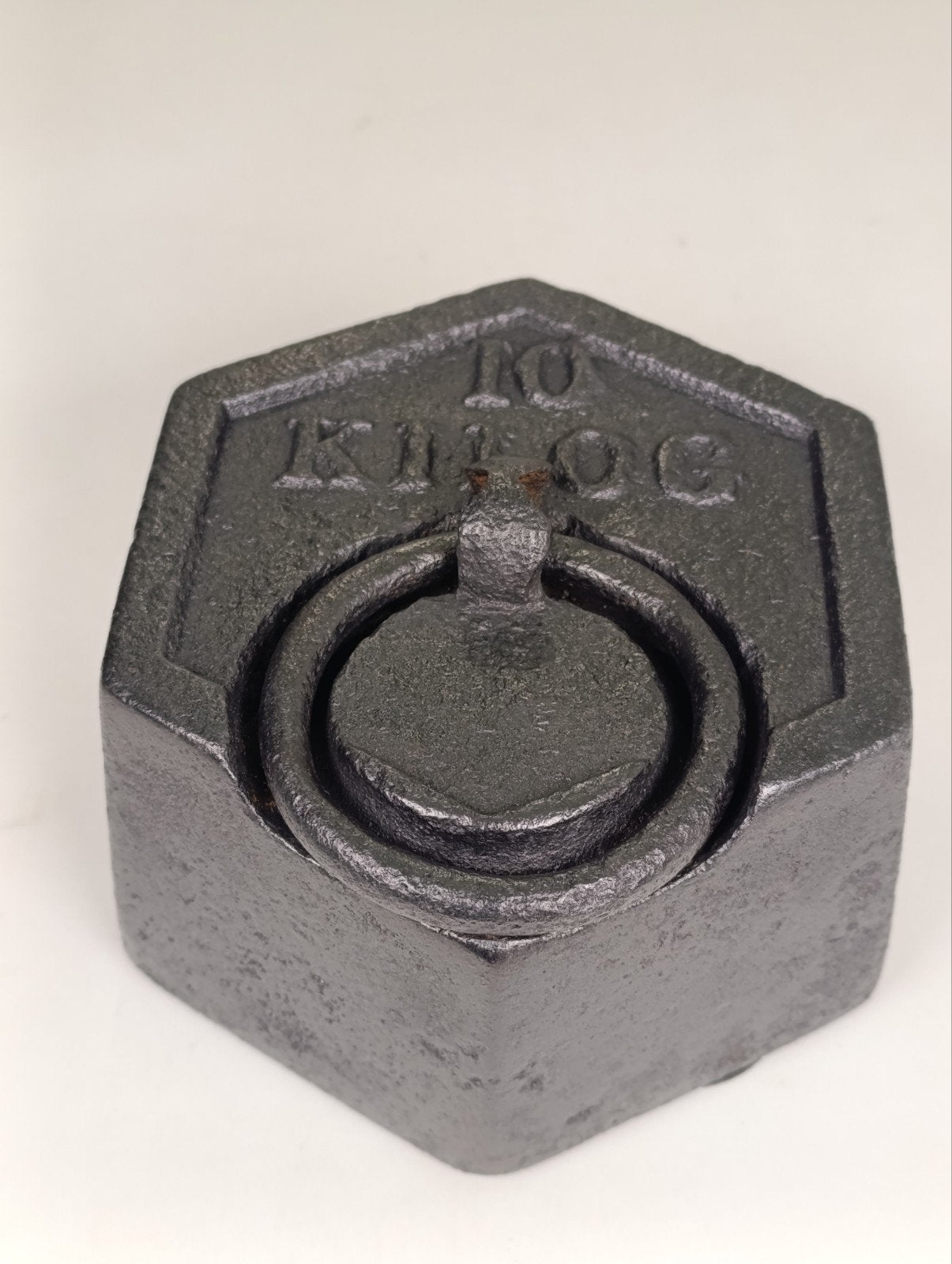 Antique et authentique, fonte lourde, poids de 10 kg, Enlèvement ou Envoi