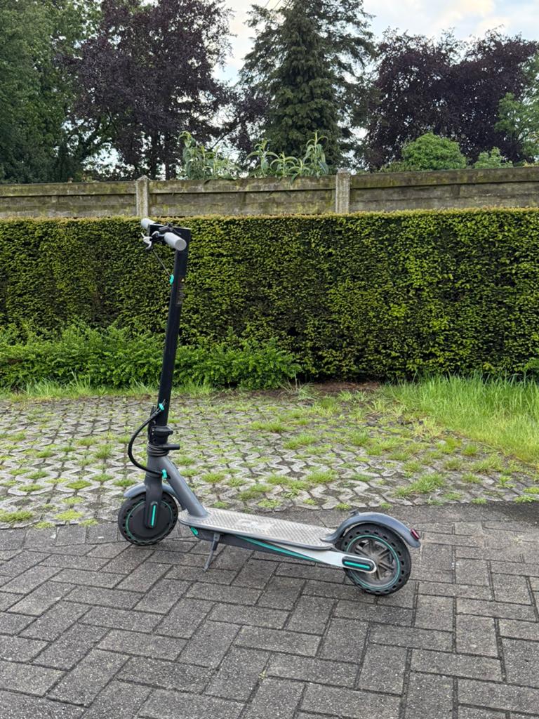 Elektrische step + gratis oplader, Enlèvement, Utilisé, Step électrique (E-scooter)