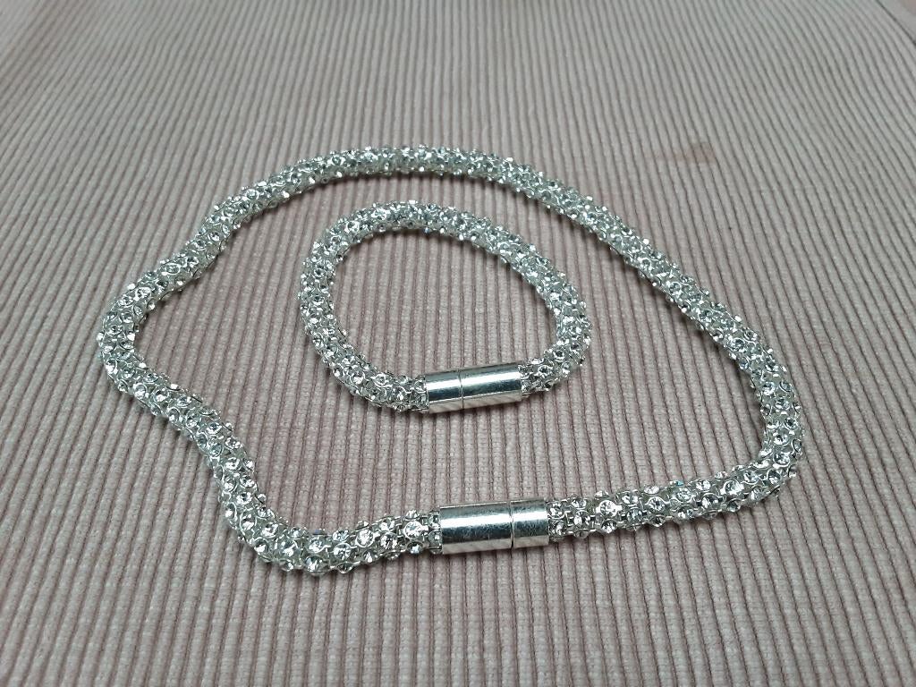 Juwelen, Bijoux, Sacs & Beauté, Colliers, Enlèvement ou Envoi, Comme neuf, Gris
