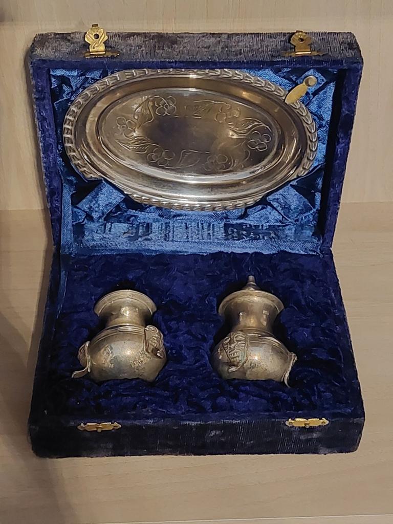 Vintage Antique Silverplated presenting box salt & pepper, Antiek en Kunst, Antiek | Servies compleet, Ophalen of Verzenden