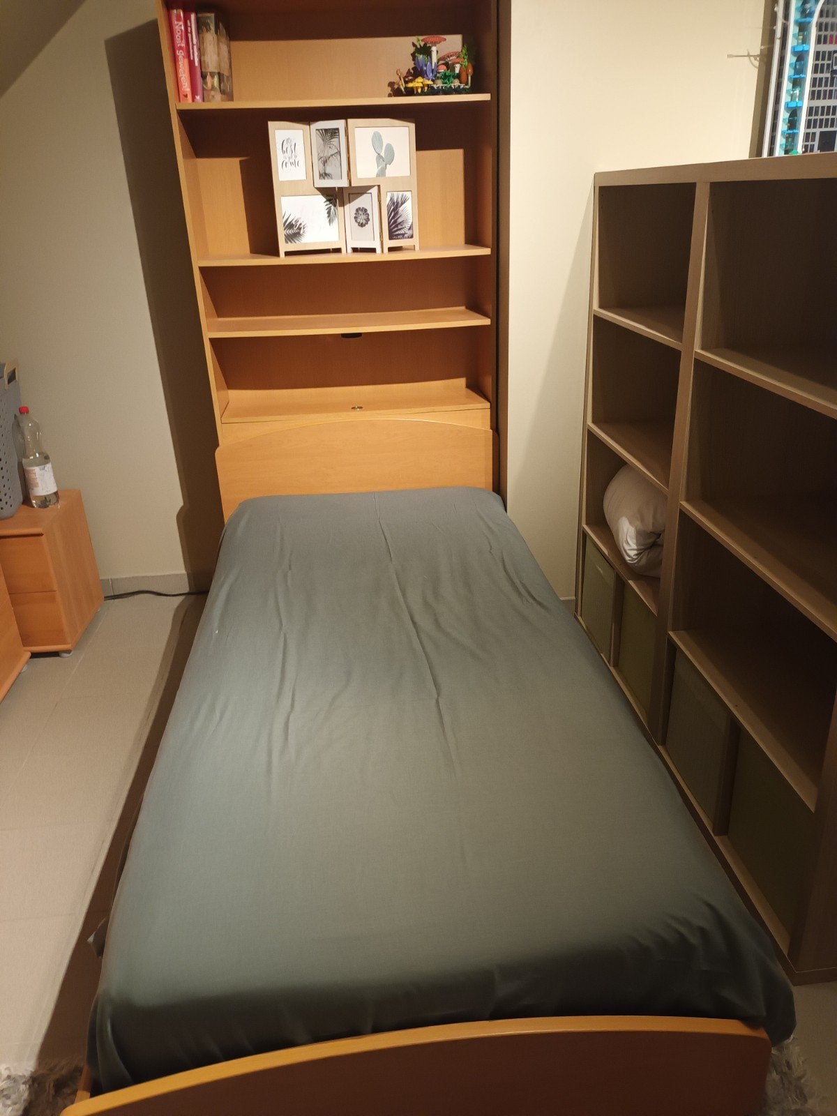 volledige 1 persoonsslaapkamer met bureau en kasten., Huis en Inrichting, Ophalen, Gebruikt, Eenpersoons, Modern
