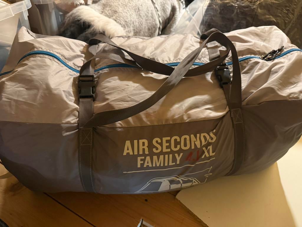 Quechua air seconds family 4.1 XL tent, Caravans en Kamperen, Ophalen, Zo goed als nieuw
