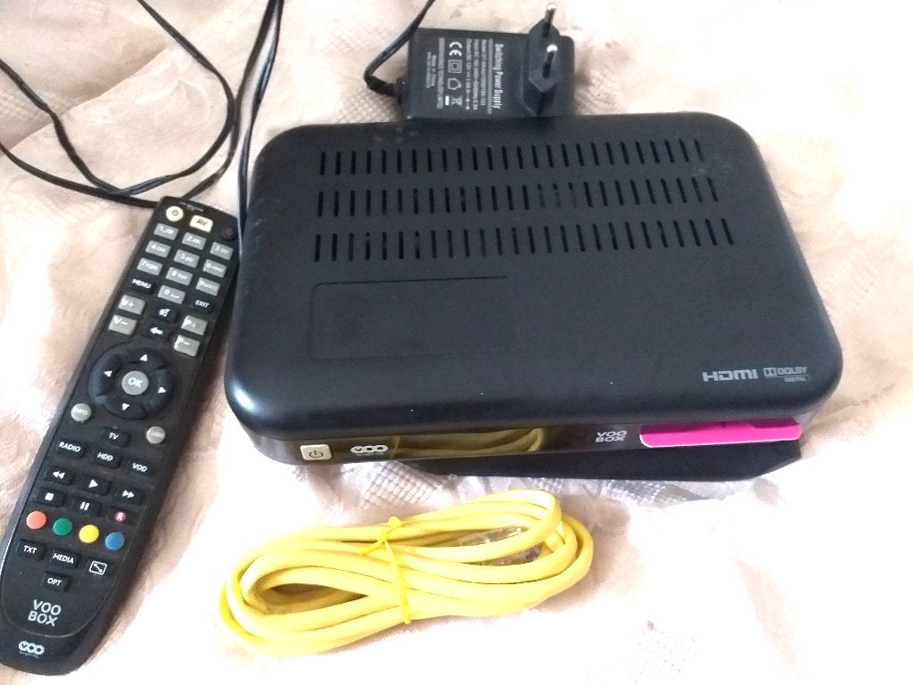 Voobox settopbox + VOO-kaart + afstandsbediening, Audio, Tv en Foto, Ophalen of Verzenden, Decoder