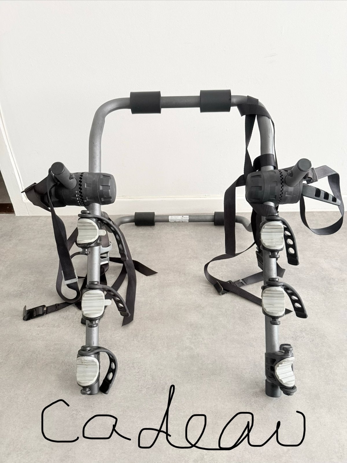 2 mooie fietsen wit en zwart te koop met cadeau, Sport en Fitness, Fitnessmaterialen, Ophalen, Zo goed als nieuw