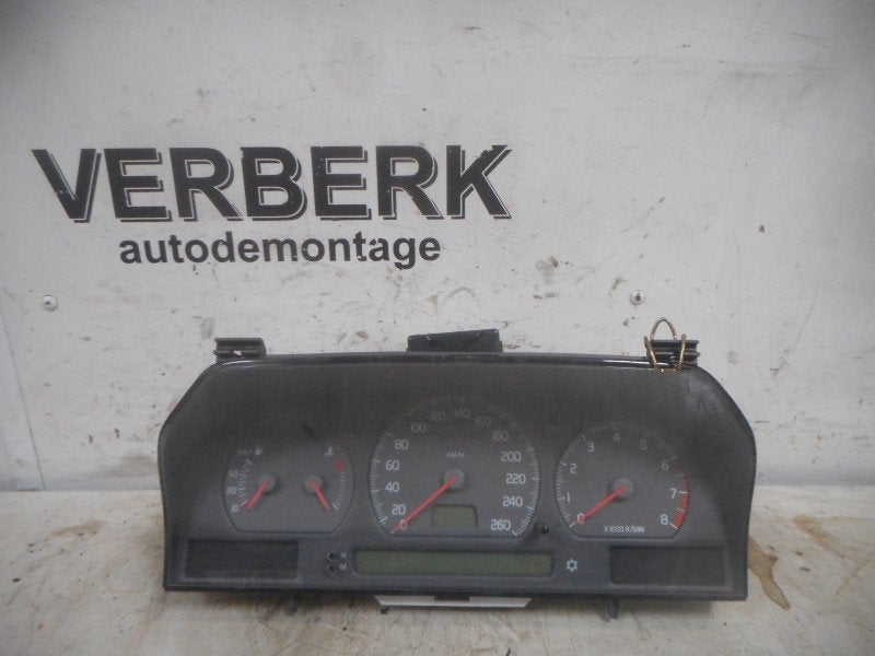 INSTRUMENTS DE BORD Volvo V70 (GW / LW / LZ) (9451530), Info@volvocars.com, Volvo Car Germany GmbH, Siegburger Straße 229
50679  Köln, DE