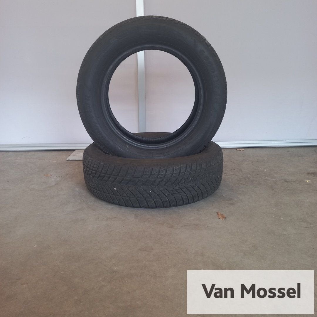 Goodyear UltraGrip Performance 205/60/R16 92H, Pneus hiver, 16 pouces, Véhicule de tourisme, -