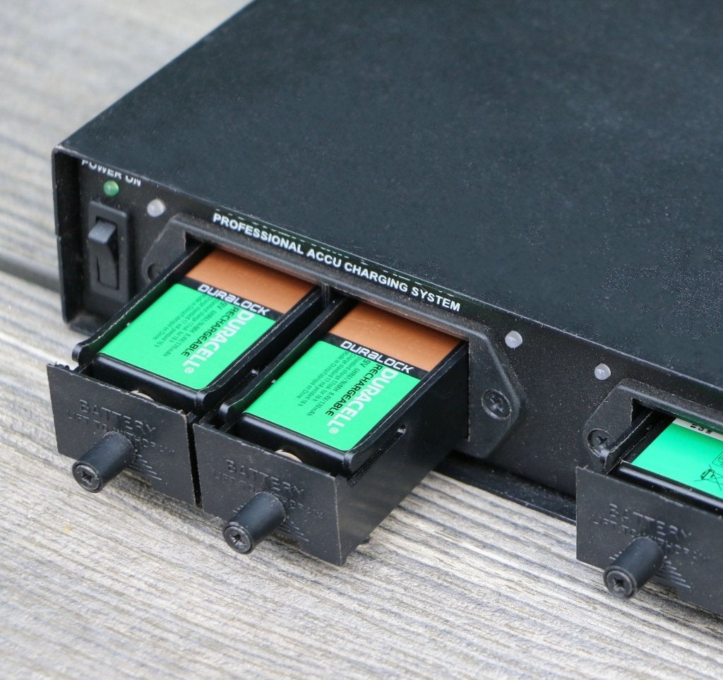 Fischer Amps 4x 9V Battery Charger Professioneel, Ophalen, Zo goed als nieuw