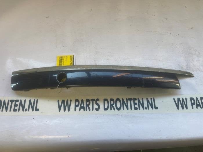 Bumperdeel rechts-voor van een Audi A8, Auto-onderdelen, Gebruikt, -, -, Bumper