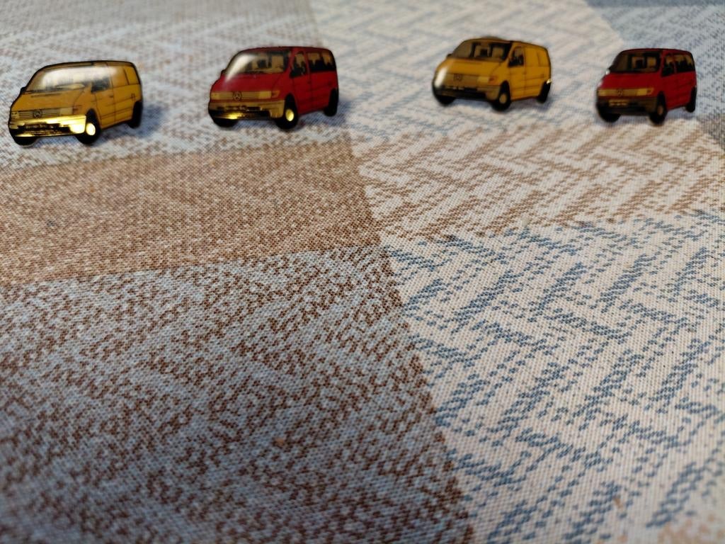 4 mercedes pins, Verzamelen, Speldjes, Pins en Buttons, Ophalen of Verzenden