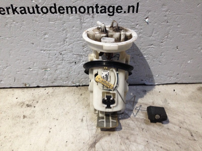 POMPE CARBURANT ELECTRIQUE BMW 3 serie Compact (E46 / 5), Utilisé, BMW, Petuelring 130
80809  München, DE, Bayerische Motoren Werke AG