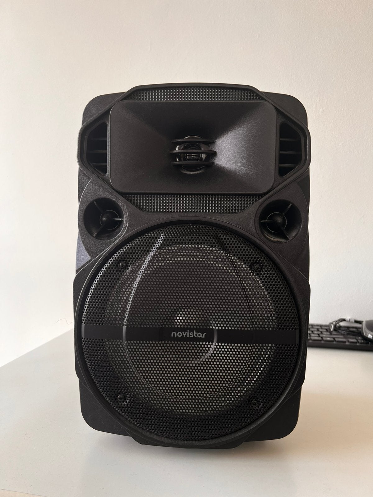 Draagbare bluetooth speaker werkt goed, Ophalen, Gebruikt