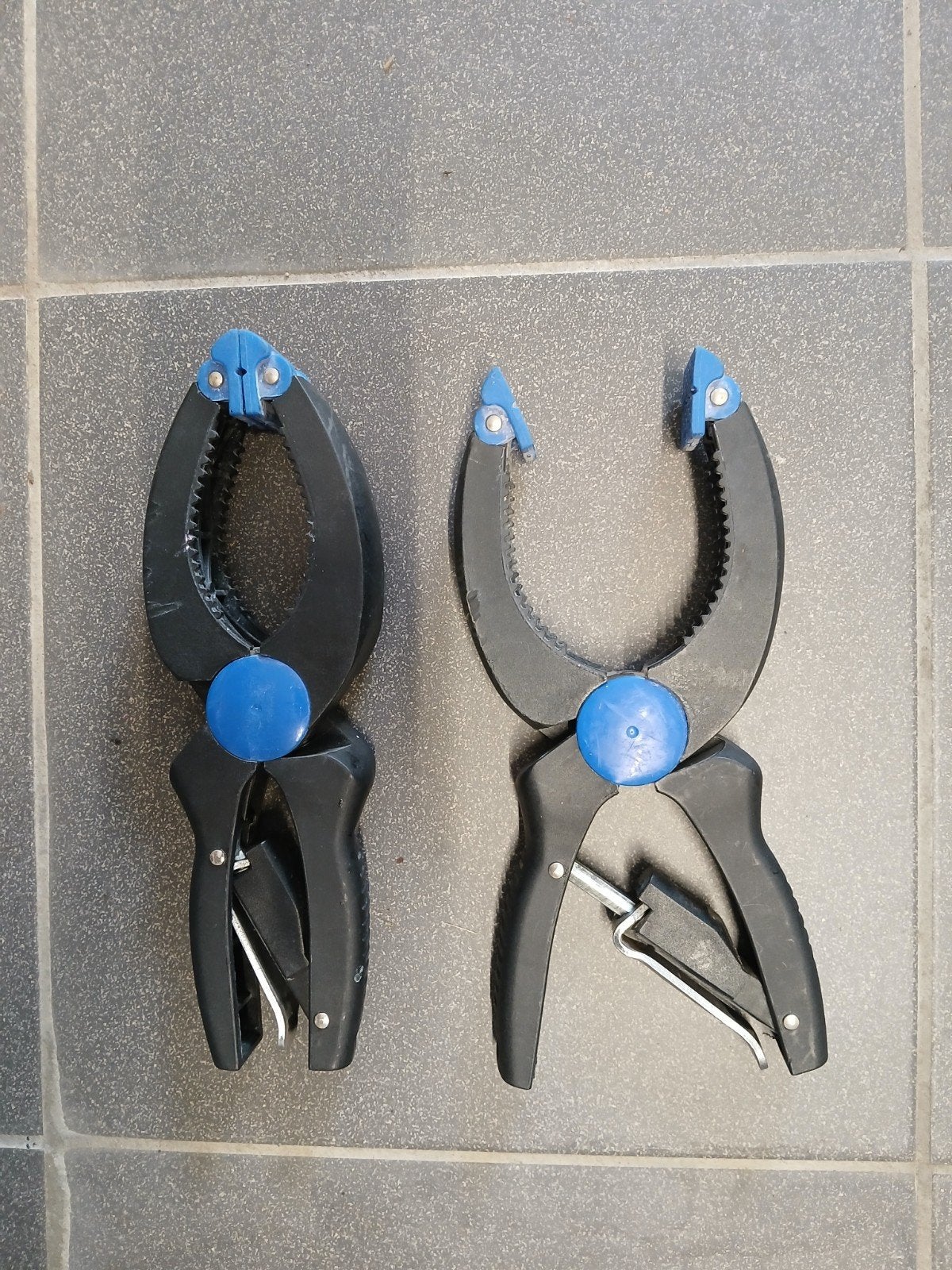 2 spanklemmen, Ophalen of Verzenden