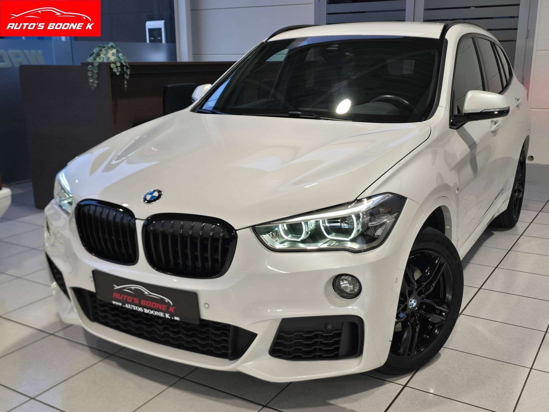 BMW X1 / Automaat / ️M-Pack! / Led lichts / Sfeerverlic, Autos, X1, Achat, Euro 6, Entreprise