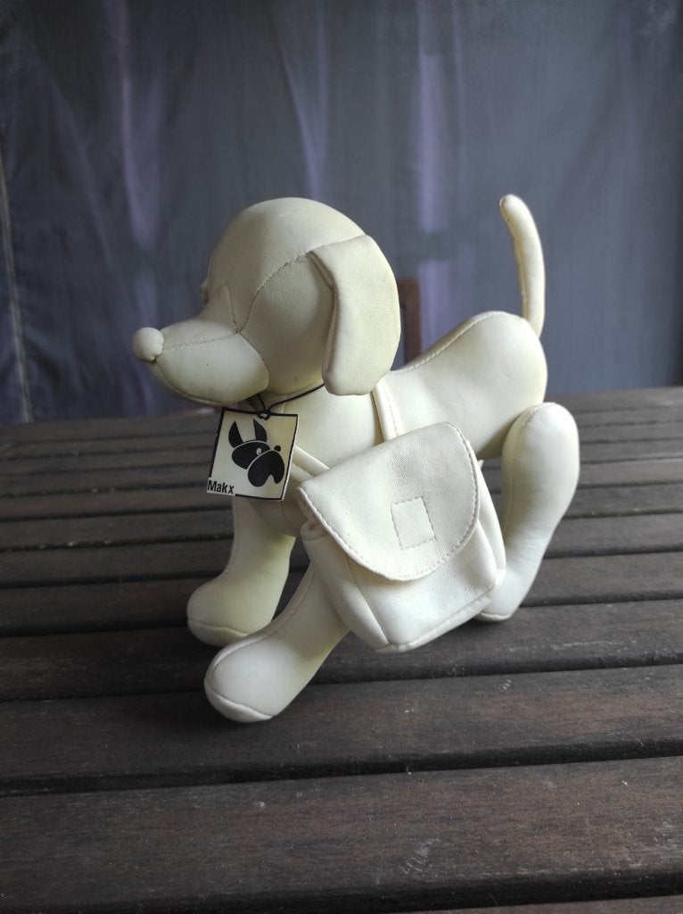 Zachte display knuffel plush hond met tas Mak, Enfants & Bébés, Jouets | Peluches, Utilisé, Chien, Overige karakters, Autres marques