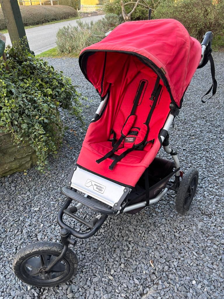 Mountain Buggy qUrban Jungle - Goede staat, Ophalen, Zo goed als nieuw, Regenhoes