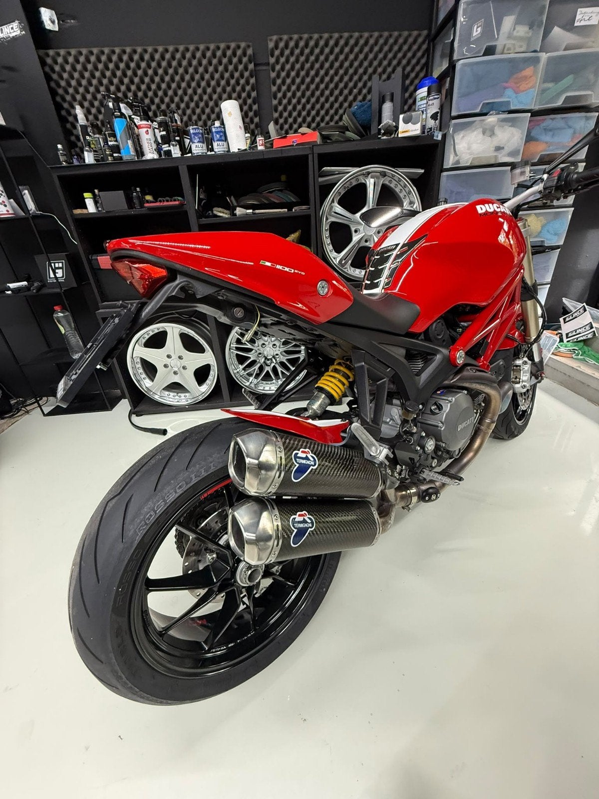 Ducati Monster 1100 Evo, 2 cilinders, Occasion, Particulier, Meer dan 35 kW