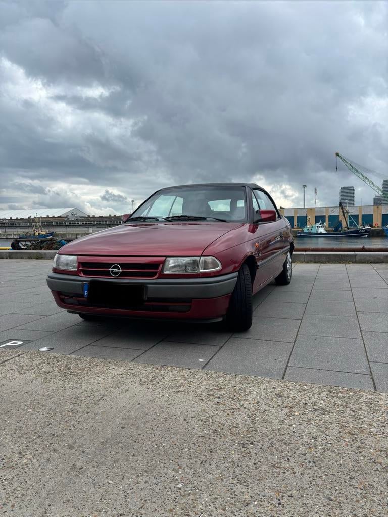 Opel Astra Bertone Oldtimer, Autos, Rouge, Achat, Cabriolet, Boîte manuelle
