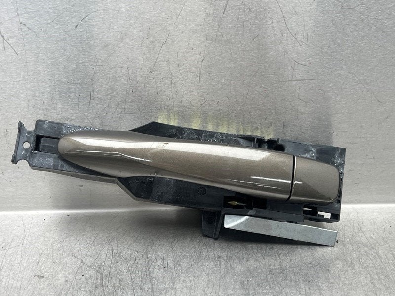 POIGNEE EXTERIEURE ARRIÈRE DROITE Nissan Qashqai (J11), Utilisé, Arrière, Nissan