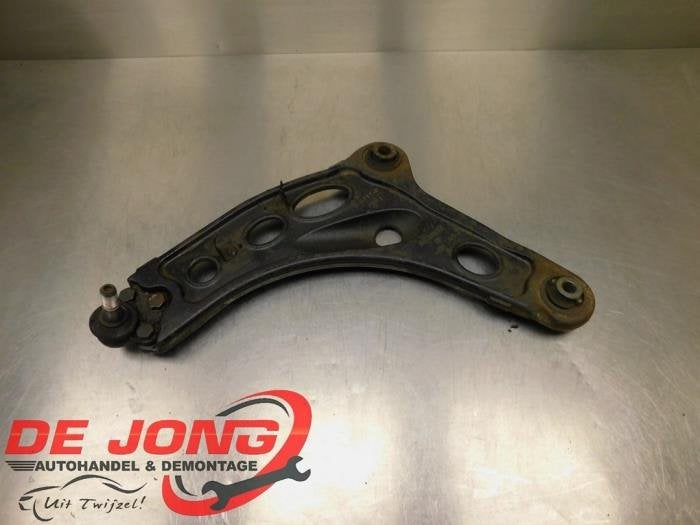Draagarm links-voor van een Renault Trafic, Gebruikt, -, Renault, -