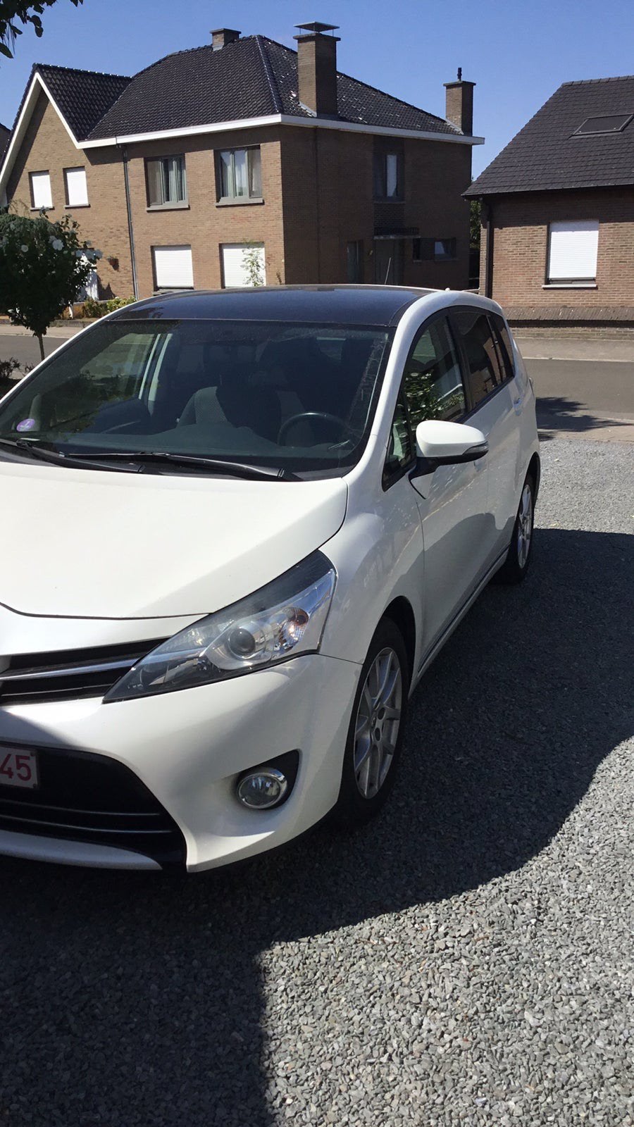 Toyota verso Skyview benzine, Voorwielaandrijving, 4 cilinders, 1600 cc, Wit