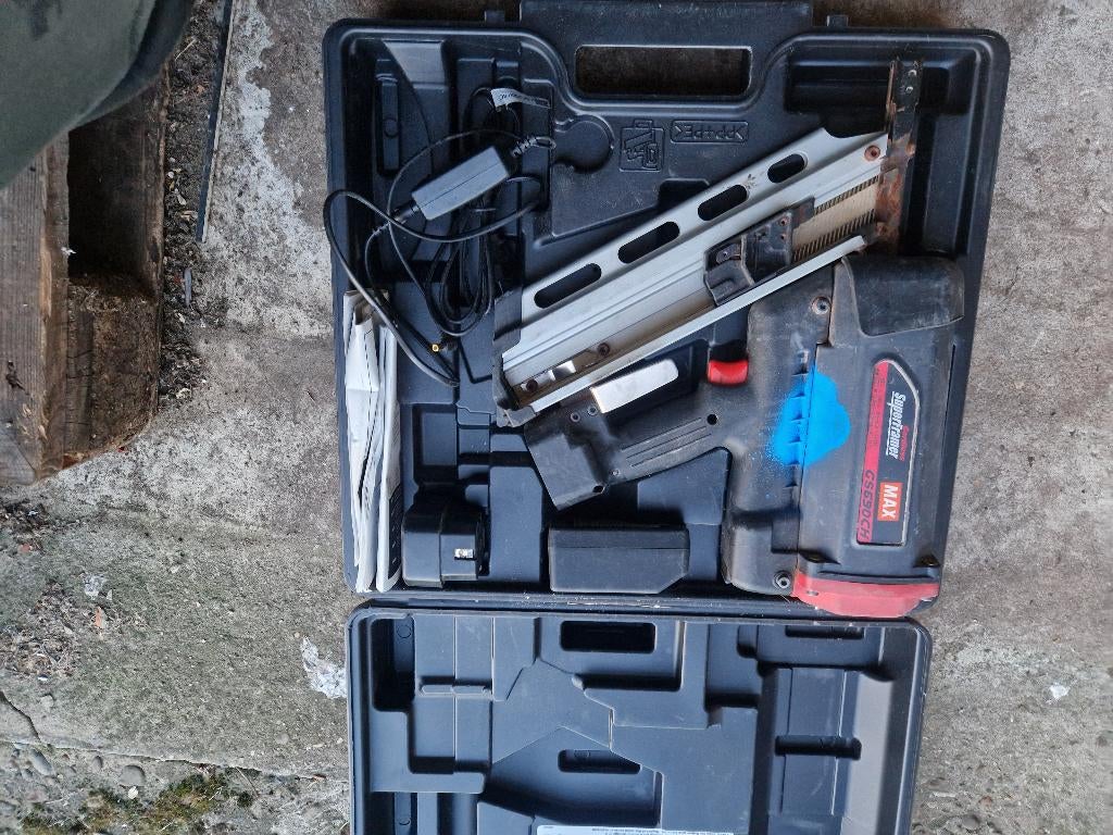 Gasnagelpistool MAX SuperFramer GS690CH, Doe-het-zelf en Bouw, Ophalen, Gebruikt