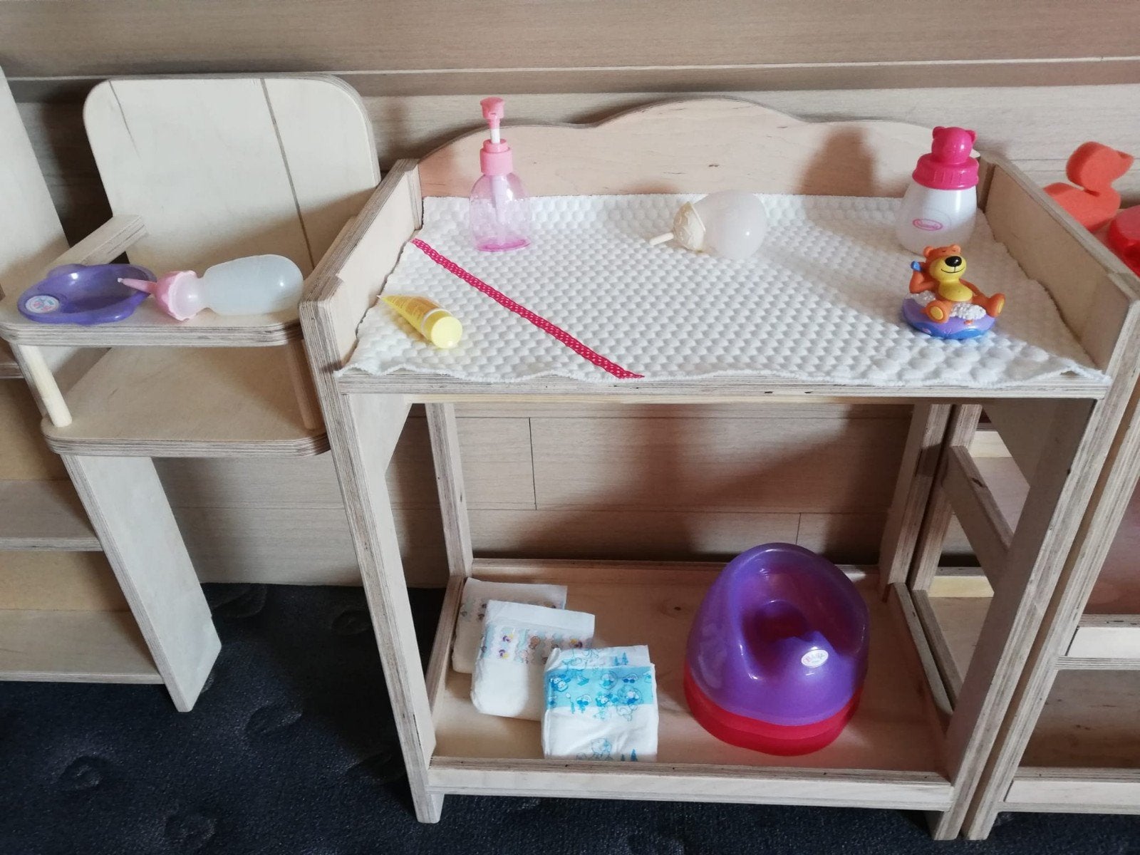 4 in 1 nieuw zeer sterke houten verzorgtafel,badmeubel,bed,, Kinderen en Baby's, Ophalen, Nieuw