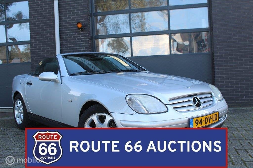 Mercedes-Benz SLK 200 Kompressor | 2000 | Route 66 Auctions, Auto's, Zwart, Mercedes-Benz, Bedrijf, Handgeschakeld
